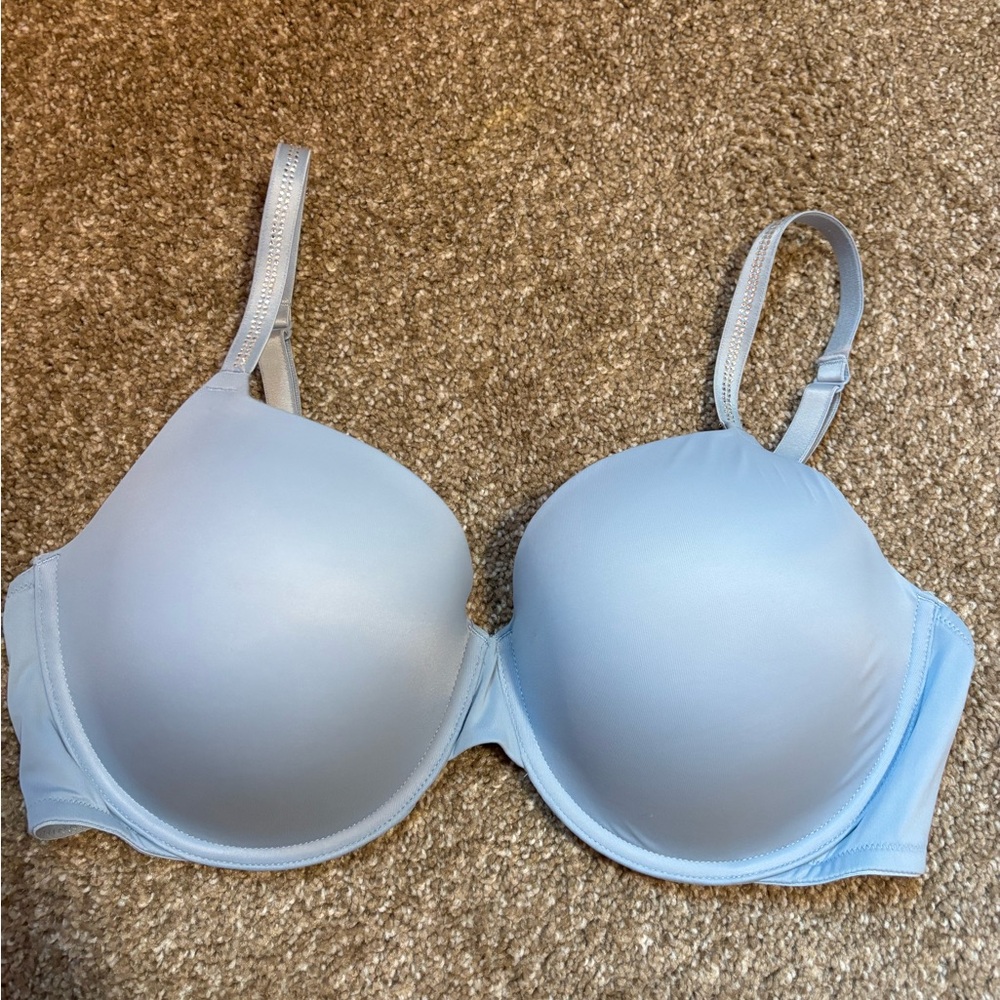 PINK Victoria's Secret Light Blue Smooth T-Shirt Bra